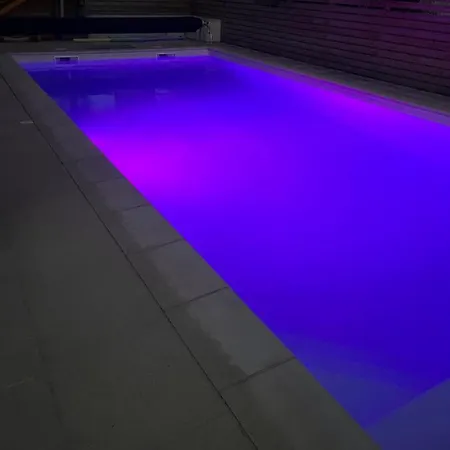 La K Abane Jacuzzi Exterieur Chauffee Piscine De Saison Totalement Privatise فندق مبيت وإفطار Blandin