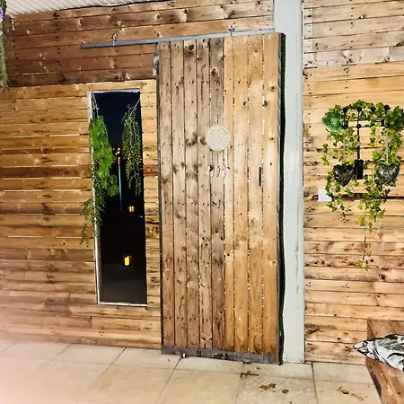 La K Abane Jacuzzi Exterieur Chauffee Piscine De Saison Totalement Privatise فندق مبيت وإفطار Blandin